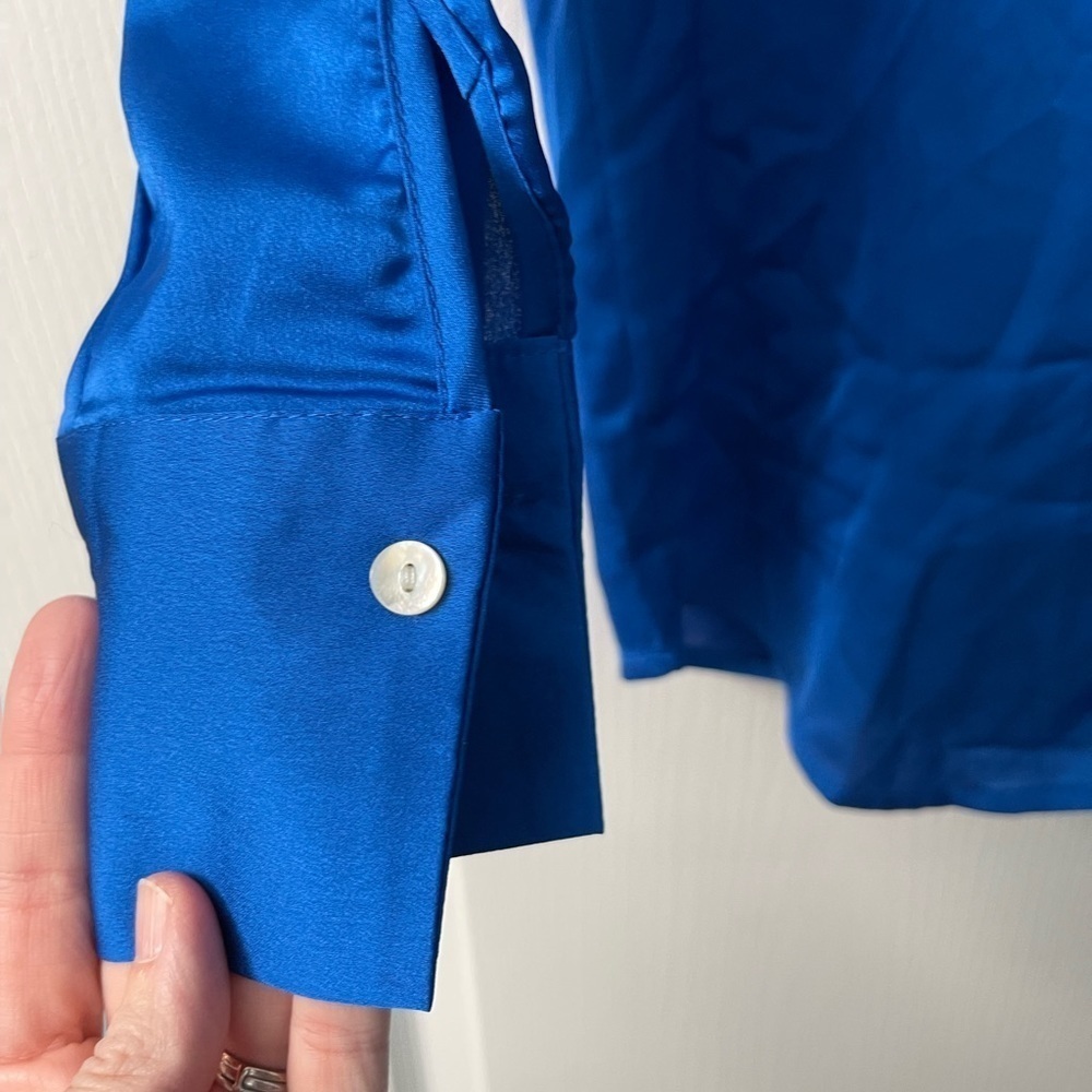 Amazon Blue Long Sleeve Button Down Top - Picture 4 of 6